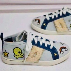 UGG K PATCH IT SNEAKER SIZE 5 (US YOUTH)